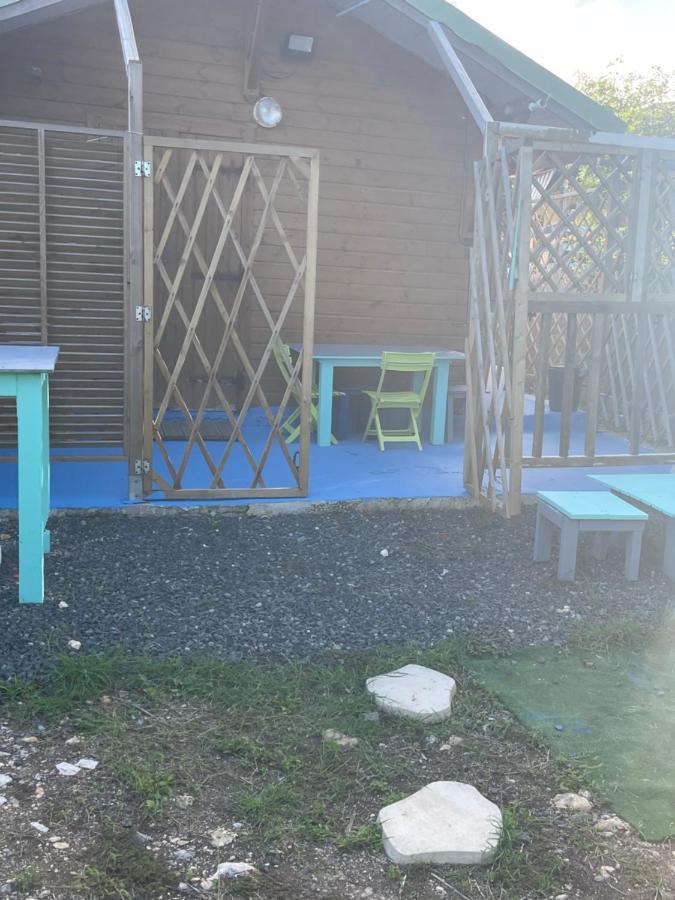 2 Bungalows Au Bord De La Plage De Montal A Moule Loues Individuellement Ou Ensemble Le Moule Exteriör bild