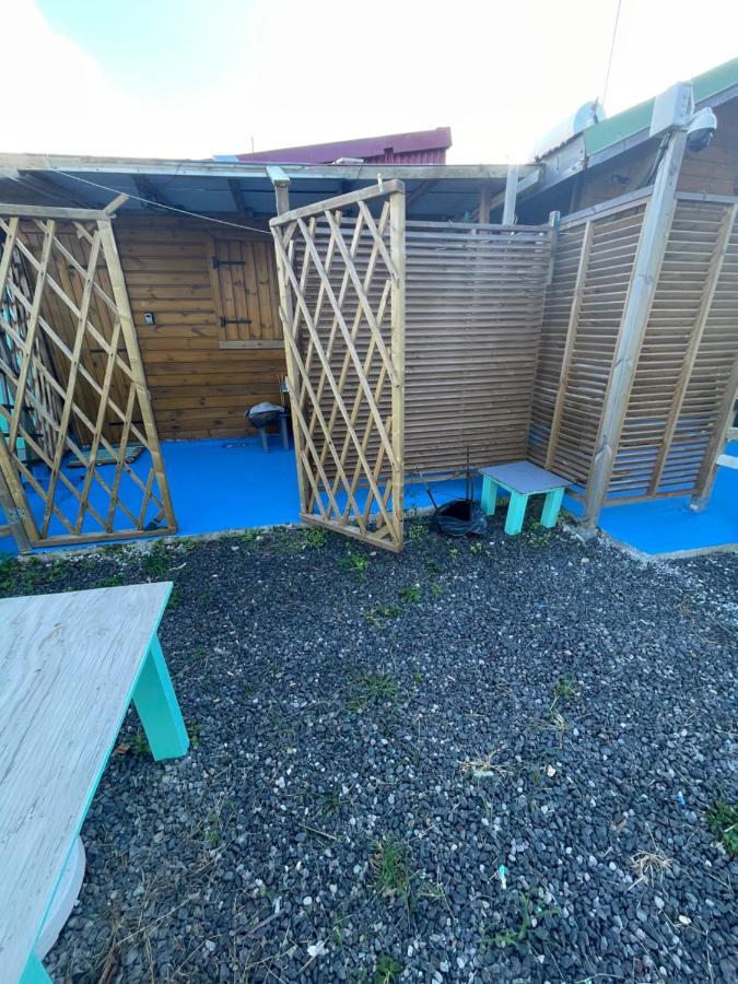 2 Bungalows Au Bord De La Plage De Montal A Moule Loues Individuellement Ou Ensemble Le Moule Exteriör bild